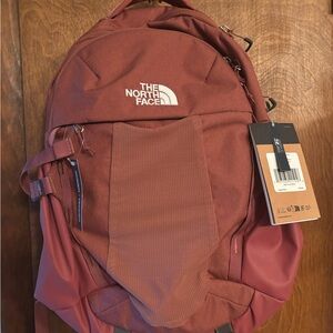 The North Face women’s  Backpack - Burgundy